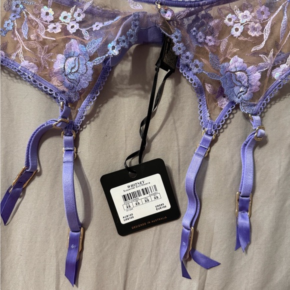 Honey Birdette WHITNEY
Suspender Slim-Wisteria in - Picture 5 of 10